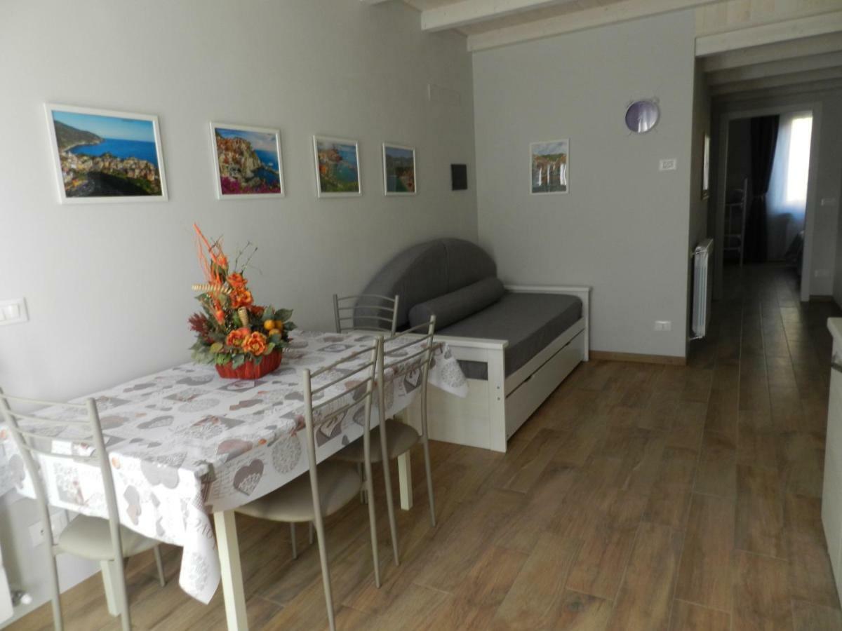 Appartamento Esther Beverino Bagian luar foto